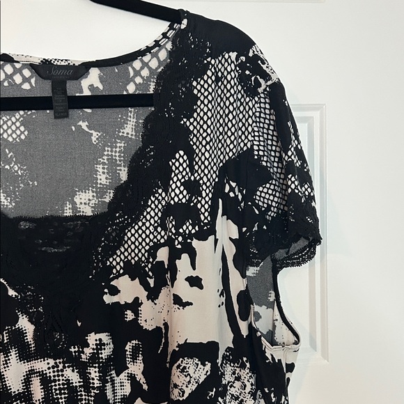 Soma Monochrome Floral Lace nightgown - Picture 6 of 13